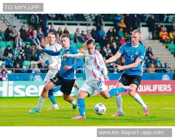 意大利足球风格的独特魅力与战术演变探讨